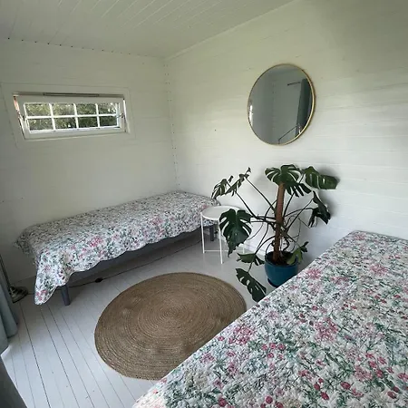 Dom wakacyjny Classic With Sunny Garden - Walking Distance Center