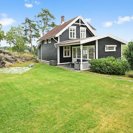 Classic With Sunny Garden - Walking Distance Center Dom wakacyjny